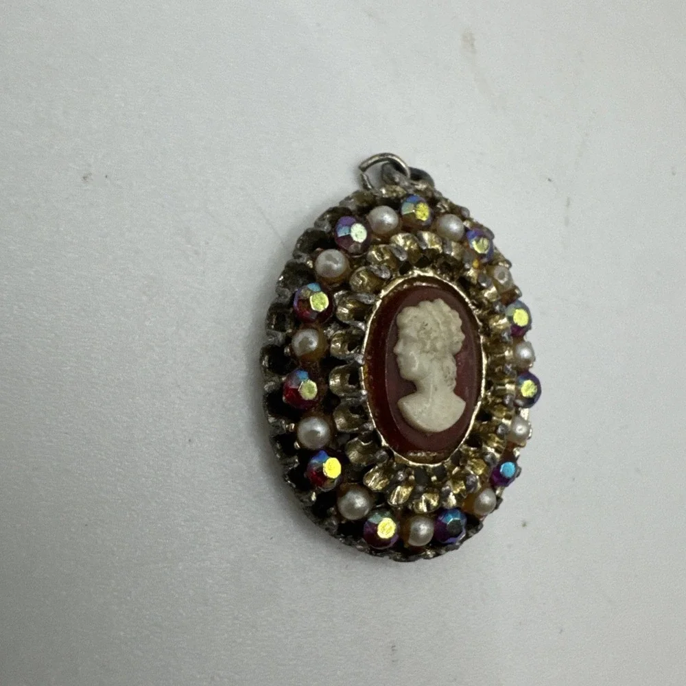 Vtg Cameo Pendant with Faux Pearls & Aurora Borealis Rhinestones - Left‎ Facing